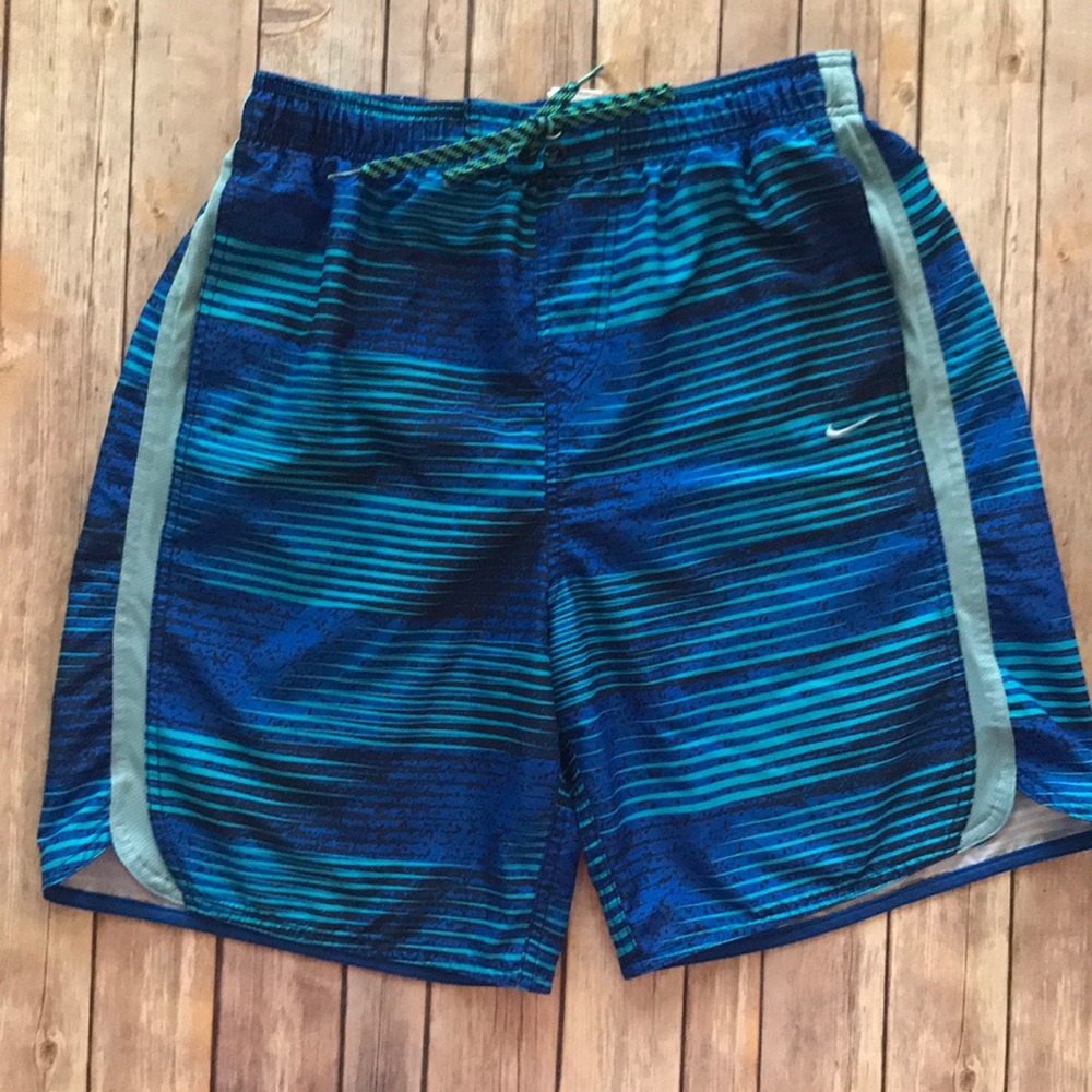 Men’s L swim trunks like new